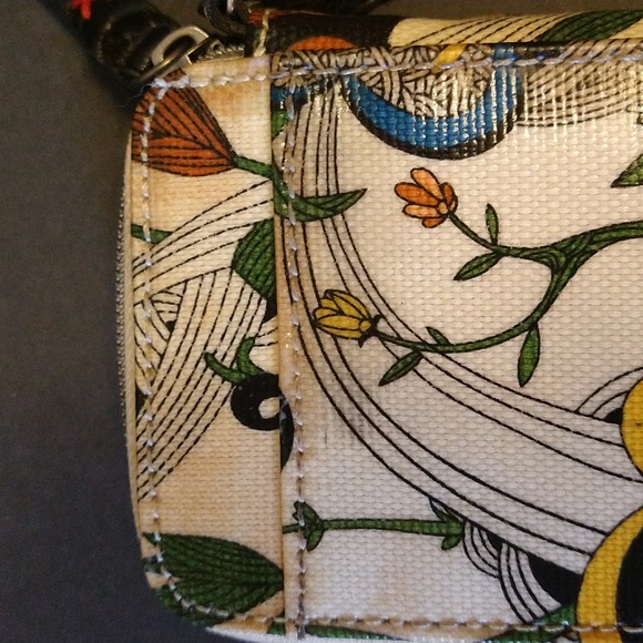 GUC. Sakroots wristlet/wallet. - Picture 9 of 12